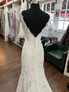 Allure Bridals '9000' wedding dress size-02 PREOWNED