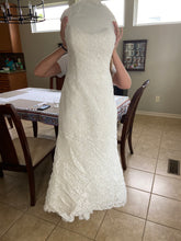 Load image into Gallery viewer, Casablanca &#39;Unknown&#39; wedding dress size-06 PREOWNED
