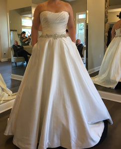 Pronovias 'Bluma' size 10 sample wedding dress front view on bride