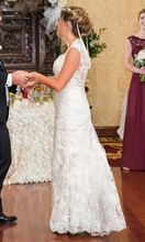 Load image into Gallery viewer, Casablanca &#39;unsure&#39; wedding dress size-10 PREOWNED
