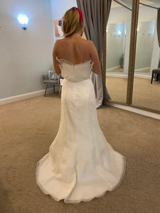 Amsale 'Elle' wedding dress size-02 SAMPLE