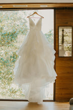 Load image into Gallery viewer, Mori Lee &#39;Milly&#39; wedding dress size-02 PREOWNED
