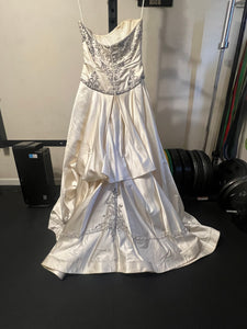 Reem Acra '9932' wedding dress size-08 PREOWNED