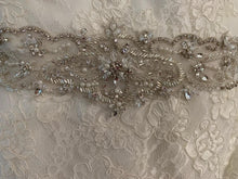 Load image into Gallery viewer, Monique Lhuillier &#39;0000000&#39; wedding dress size-10 PREOWNED
