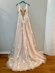 Essense of Australia 'D3023' wedding dress size-08 NEW