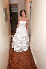 Load image into Gallery viewer, A.C.E. &#39; 2109&#39; size 6 used wedding dress front view on bride
