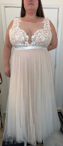 Wtoo 'Marnie' wedding dress size-18 NEW
