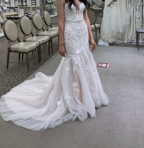 Oleg Cassini 'CWG912' wedding dress size-04 NEW