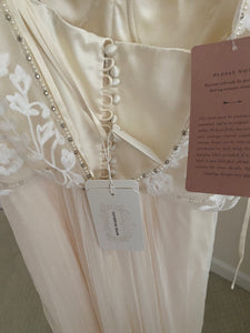 Catherine Deane 'Lita Gown' wedding dress size-00 NEW