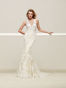 Pronovias 'Drilos' size 12 new wedding dress front view on model