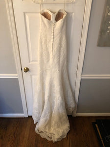  Demetrios 'Ilissa 900 RN 98249' size 2 used wedding dress back view on hanger