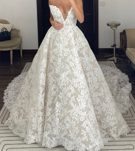 Monique Lhuillier 'Emilia ' wedding dress size-04 NEW