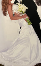 Load image into Gallery viewer, Pnina Tornai &#39;4010&#39; wedding dress size-06 PREOWNED

