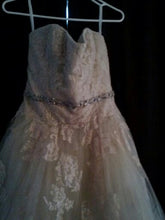 Load image into Gallery viewer, Enzoani &#39;Olivia&#39; - Enzoani - Nearly Newlywed Bridal Boutique - 3
