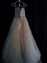 Load image into Gallery viewer, Enzoani &#39;Olivia&#39; - Enzoani - Nearly Newlywed Bridal Boutique - 2
