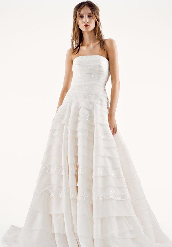 Vera Wang White 'A line Drop Waist' size 10 new wedding dress front view on model