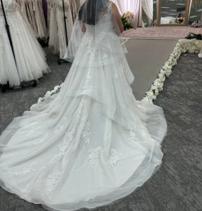 Morilee '3284' wedding dress size-24 NEW