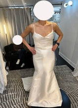 Load image into Gallery viewer, Jude Jowilson &#39;Taylor&#39; wedding dress size-06 NEW
