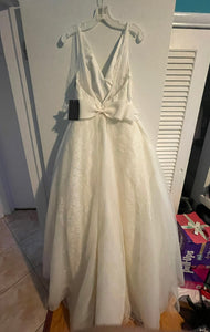 Vera Wang White '35010023' wedding dress size-04 NEW