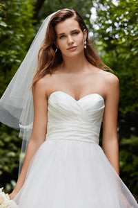 Watters 'Selena' size 4 used wedding dress front view on model