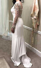 Load image into Gallery viewer, Pronovias &#39;Orsola&#39; size 4 new wedding dress side view on bride
