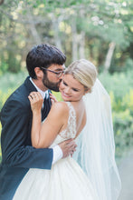 Load image into Gallery viewer, Amsale &#39;Bardot&#39; - Amsale - Nearly Newlywed Bridal Boutique - 3
