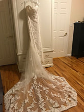 Load image into Gallery viewer, Enzoani &#39;Karolina&#39; size 10 new wedding dress back view on hanger
