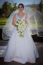 Load image into Gallery viewer, Mori Lee &#39;Maribella&#39; size 12 used wedding dress front view on bride
