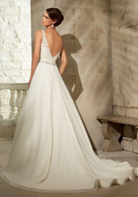 Load image into Gallery viewer, Mori Lee &#39;Chiffon&#39; size 2 used wedding dress back view on model
