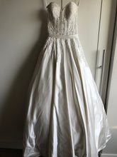 Load image into Gallery viewer, Allure &#39;Ballgown&#39; size 4 new wedding dress front view on hanger
