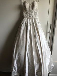 Allure 'Ballgown' size 4 new wedding dress front view on hanger