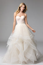 Load image into Gallery viewer, Watters &#39;Effie Skirt and Lula Corset&#39; size 4 used wedding dress front view on model
