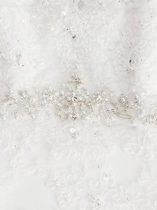 David's Bridal 'Cap Sleeve' size 12 new wedding dress front view close up
