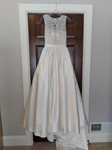 Allure '9152' size 8 new wedding dress front view on hanger