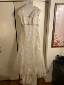 David's Bridal 'T3299' size 14 new wedding dress front view on hanger