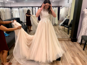 Allure Bridals 'M677' wedding dress size-06 NEW