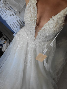 Bijou Bridal, Liretta 'Liretta Liberica' wedding dress size-06 NEW