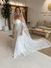 Load image into Gallery viewer, Grace Loves Lace &#39;Noah&#39; wedding dress size-08 NEW

