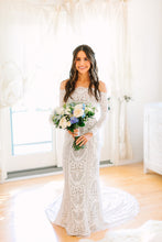 Load image into Gallery viewer, Grace Loves Lace &#39;NATHALIA GOWN&#39; wedding dress size-00 PREOWNED
