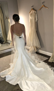 Sareh Nouri 'Paulina' size 2 used wedding dress back view on bride