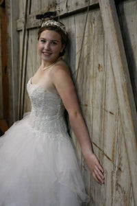 Oleg Cassini 'CWG568' wedding dress size-06 PREOWNED
