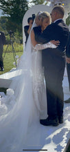 Load image into Gallery viewer, Pallas Couture  &#39;Pallas Couture custom 2022 collection&#39; wedding dress size-02 PREOWNED
