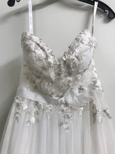 Load image into Gallery viewer, Alfred Angelo &#39;Modern Vintage&#39; size 2 new wedding dress front view close up
