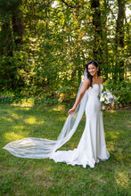 Load image into Gallery viewer, BHLDN &#39;WILLOWBY BRANNOX GOWN&#39; wedding dress size-00 PREOWNED
