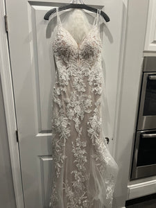 Essense of Australia 'D3477' wedding dress size-04 NEW