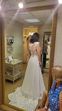 Load image into Gallery viewer, Allure Bridals &#39;59610060&#39; wedding dress size-04 PREOWNED
