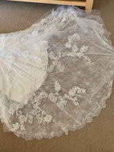 Load image into Gallery viewer, Casablanca &#39;Imperial&#39; size 12 new wedding dress view of hemline
