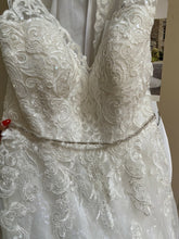 Load image into Gallery viewer, Morilee &#39;3281&#39; wedding dress size-16 NEW
