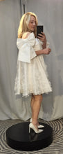Load image into Gallery viewer, Viktor &amp; Rolf &#39;VRM303 MOUNTAIN FLOWER BABYDOLL&#39; wedding dress size-06 PREOWNED
