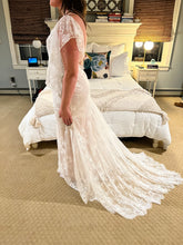 Load image into Gallery viewer, Hayley Paige &#39;Frida&#39; wedding dress size-14 NEW
